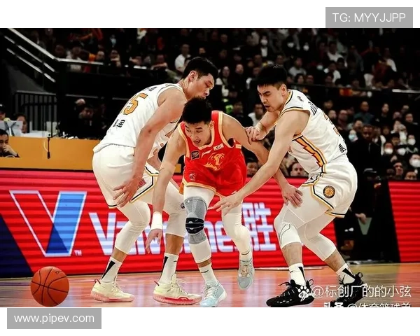 北京篮球队战术之争引发热议球迷与专家各执己见探讨未来发展